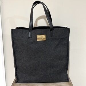 C. WONDER DARK GRAY FLANNEL TOTE BAG WITH FAUX LEATHER HANDLES & GOLD PLATE LOGO